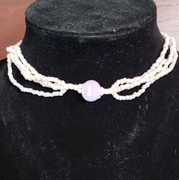 Shell Necklace - Picture 4 of 4